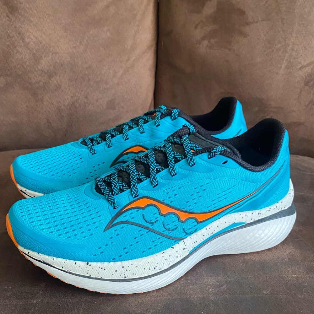Saucony Endorphin Speed 3 - running shoe (Men’s size 9.5) (New w/box)